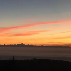 https://le-balcon-du-fetre.hotels-rhonealpes.com