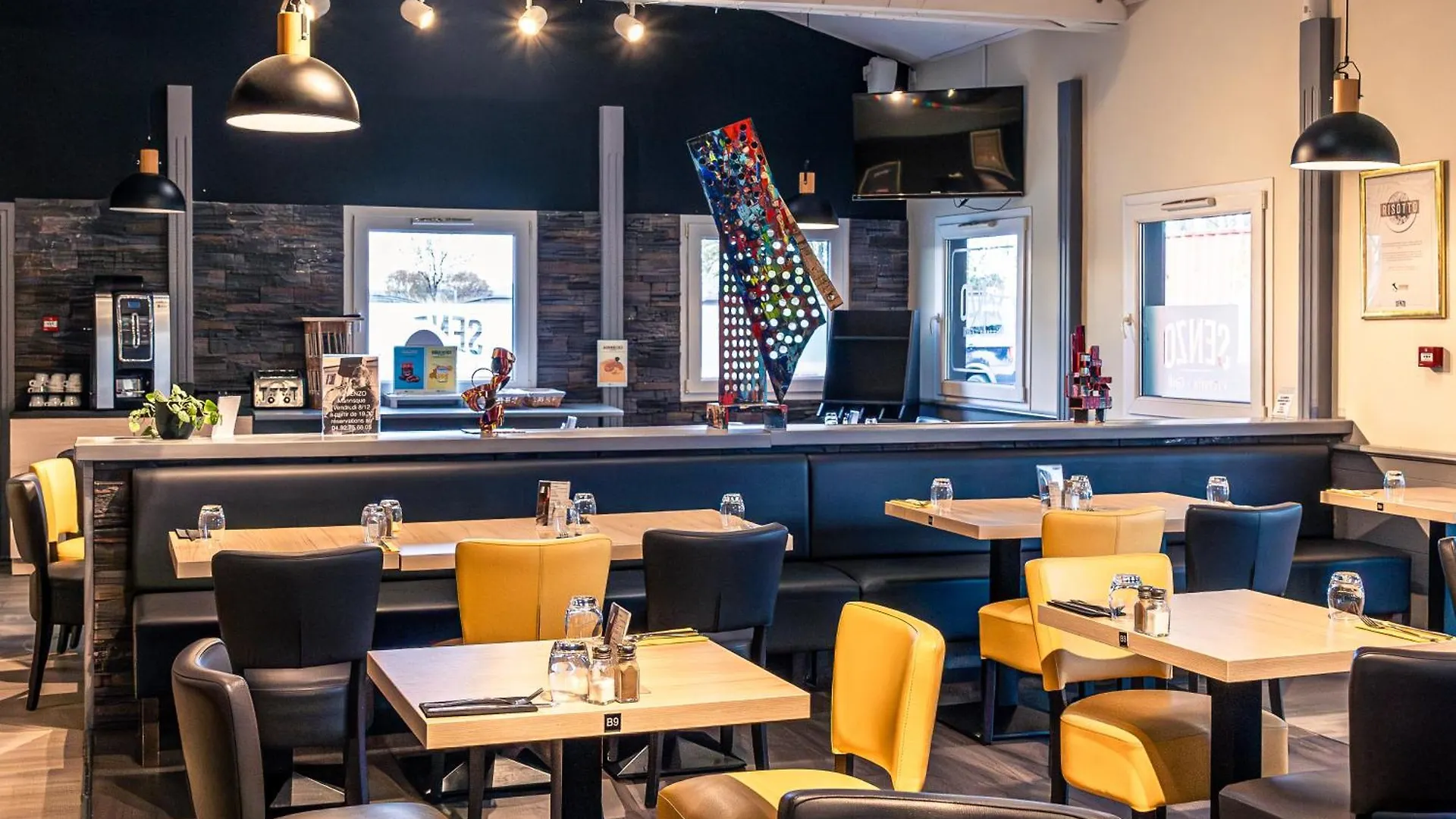 Brit Hotel Confort Manosque Cadarache 3*,