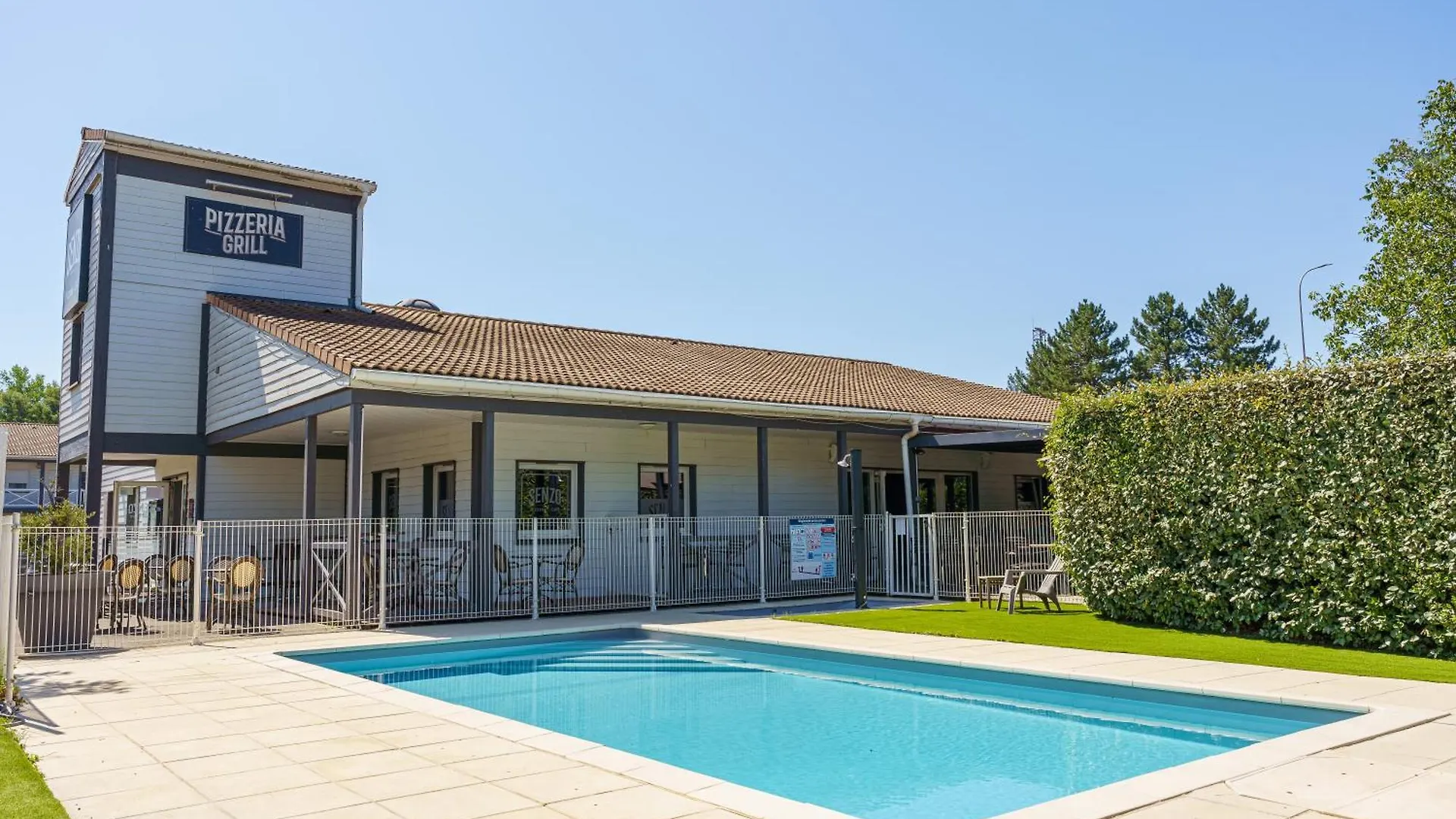 ***  Brit Hotel Confort Manosque Cadarache France